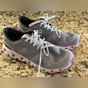 Women’s size 8.5 OnCloud CloudX athletic shoes, worn once. Excellent condition